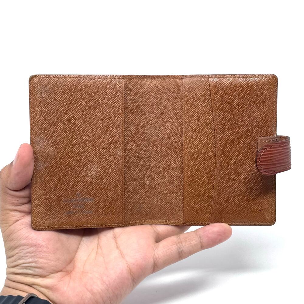 Louis Vuitton Epi Buckle Wallet - Picture 3 of 15